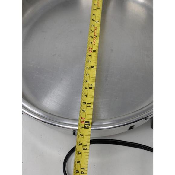 Saladmaster 7254 Stainless 12" Oil Core Electric Skillet w/ Vapor Lid & AC Cord - Picture 8 of 8